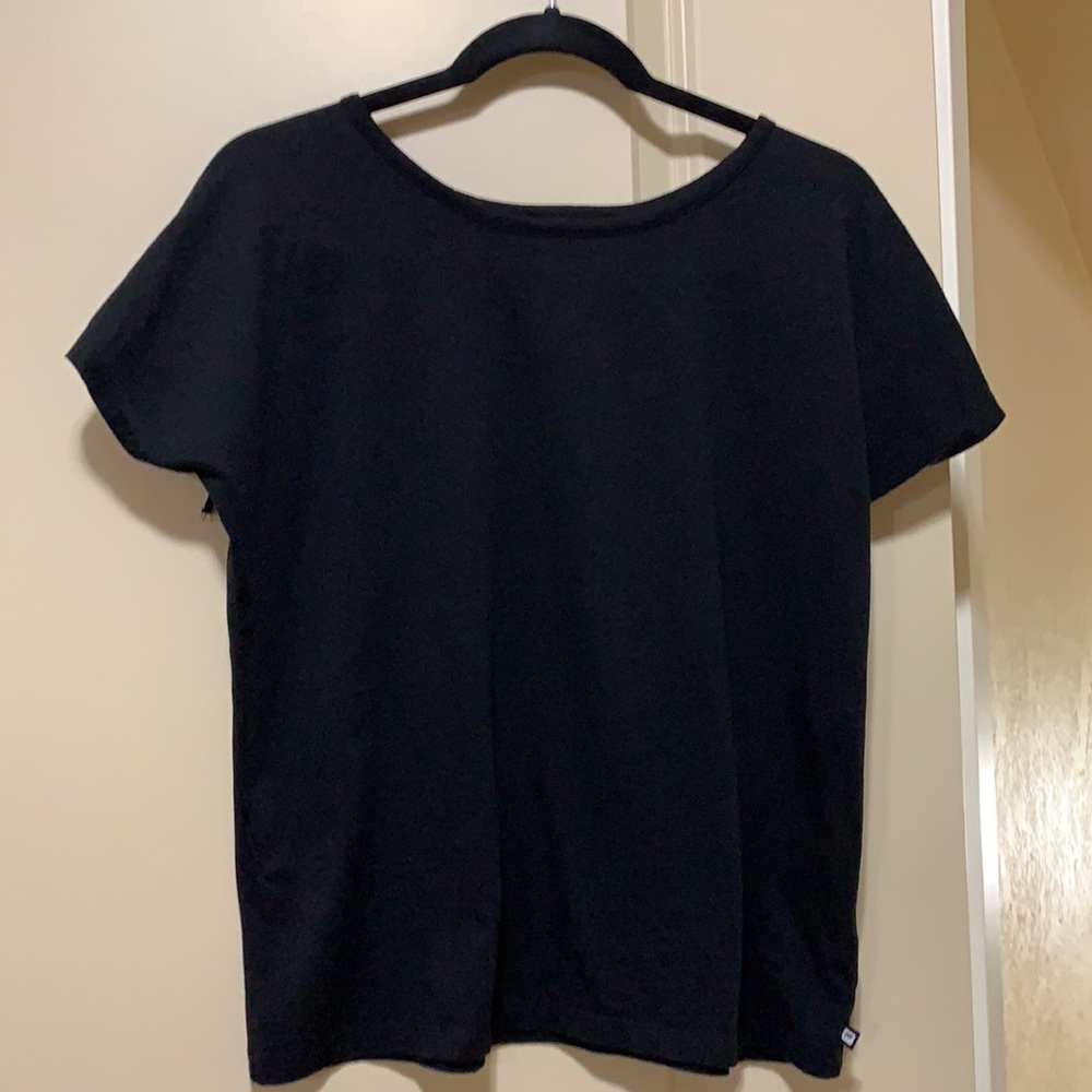 FABLETICS Black Jarvis Tee - Medium